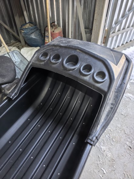 Сани рыбацкие Тайга 2300 с обвязкой, накладками, отбойником и капотом